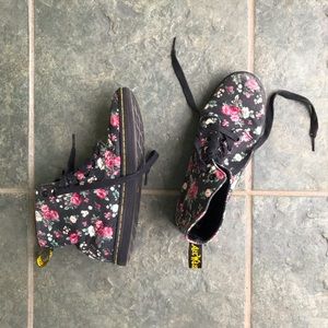 🌸🖤 Dr. Martens Floral Canvas Sneakers